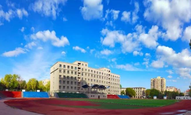 新疆经济贸易技师学院